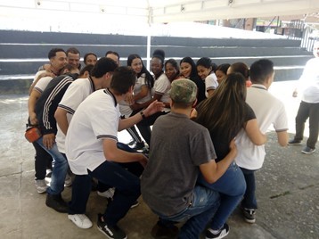 Colombia_Medellin_Attività di team building con gli studenti del SENA