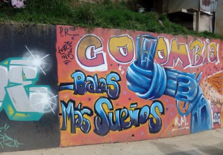 Colombia_Medellin_murales “Meno pallottole, più sogni”