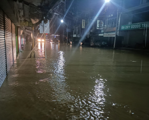 alluvione_kalibo_caschi_bianchi_caritas